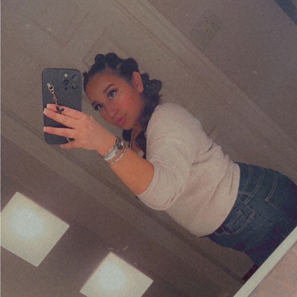 Meet your Posher, Renata